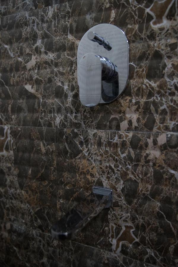 Hotel Alibaba Mumbai Kültér fotó