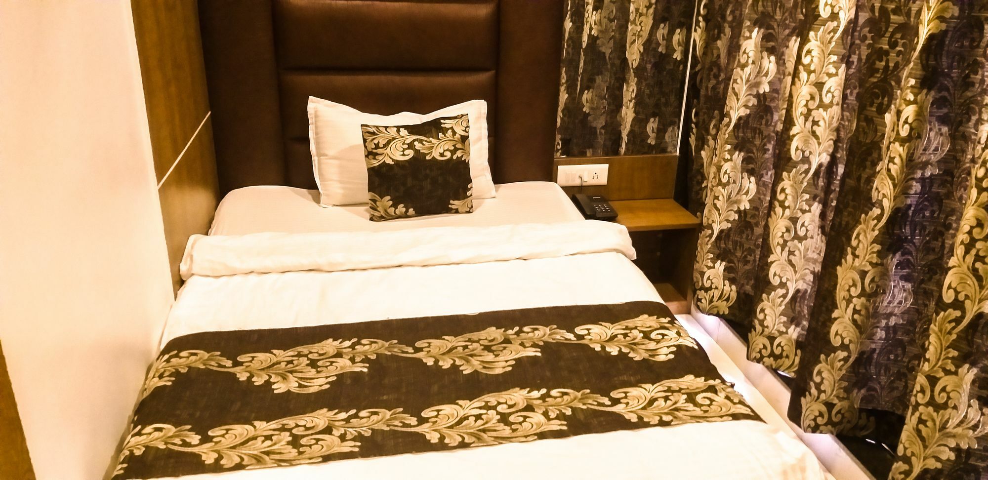 Hotel Alibaba Mumbai Kültér fotó